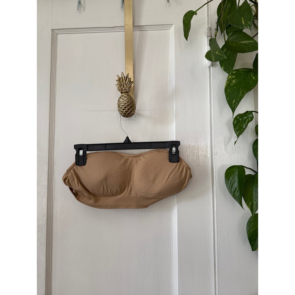 Women’s size 2x-large brown strapless bra